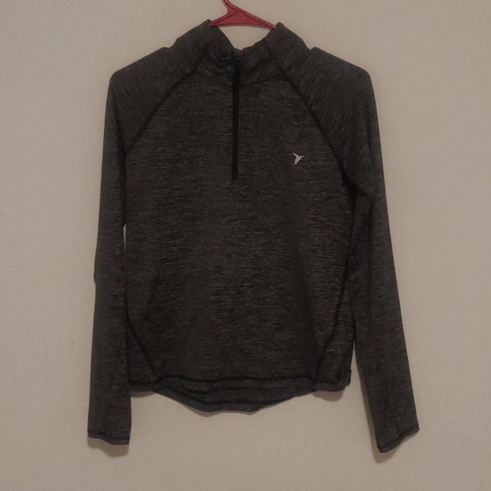 Athletic zip neck pullover
